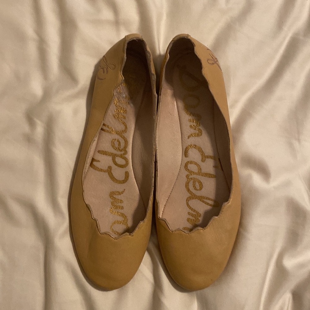 Sam Edelman scalloped leather ballet flats